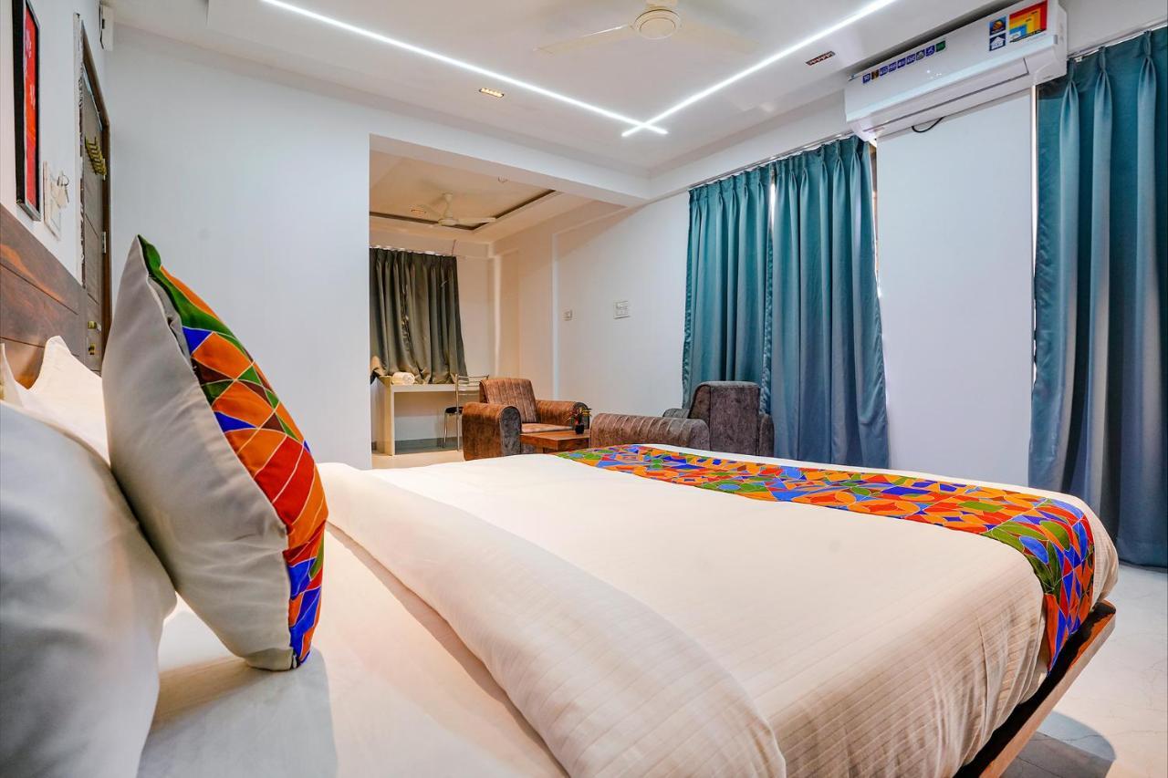 Fabhotel Crystal Inn - Nr Suvarndeep Chowk Pimpri-Chinchwad Esterno foto